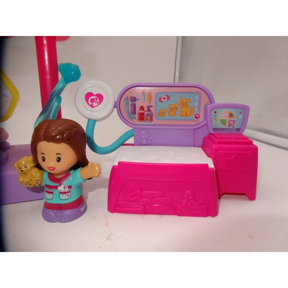 Fisher Price Little People Pet Grooming Center Shop Barbie Veterinarian Playset